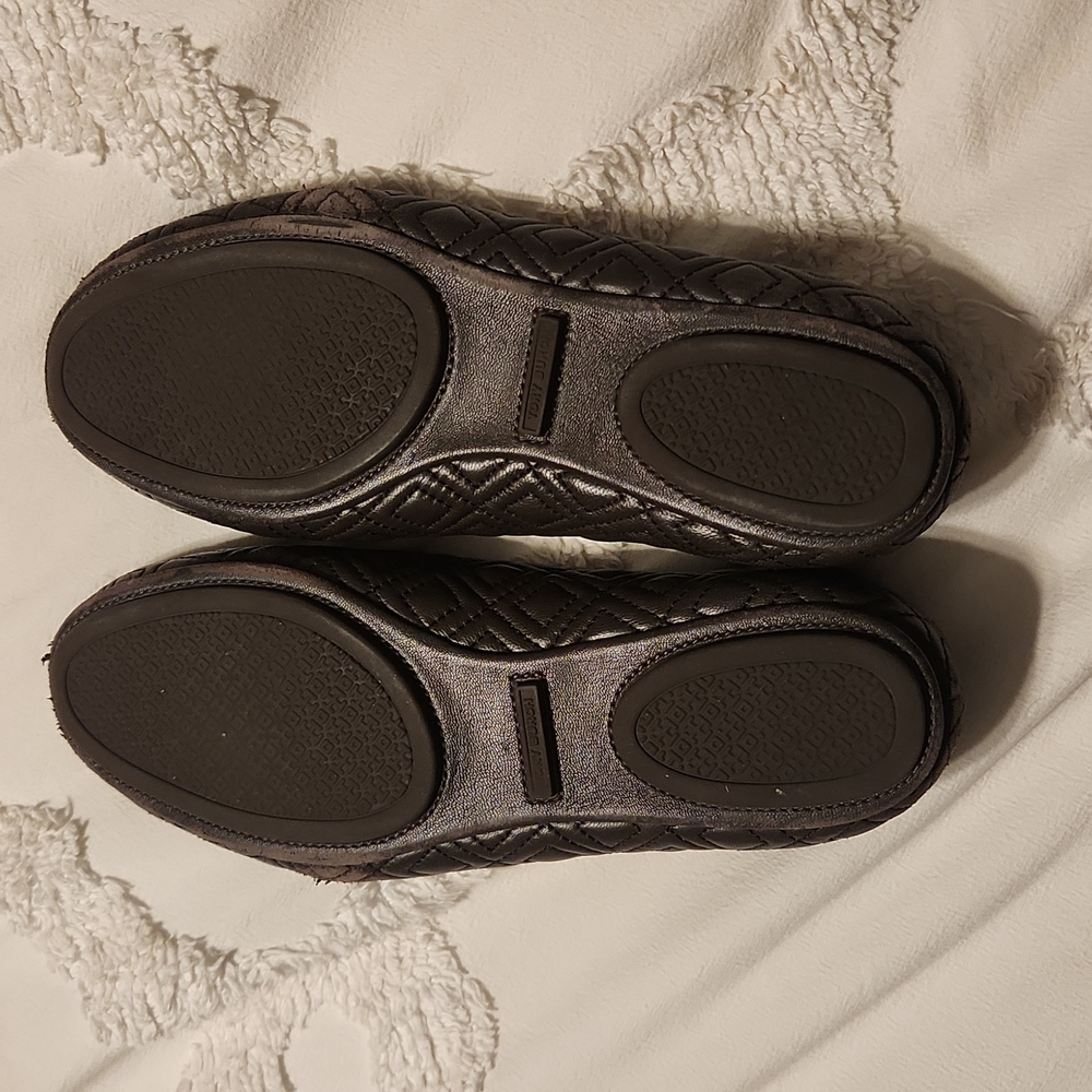 Shoes - Picture 2 of 4